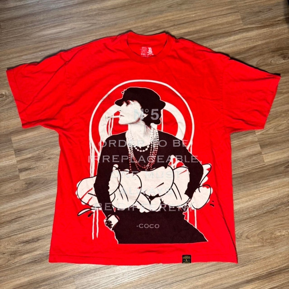 DISSIZIT OG Slick Chanel No 5 Irreplaceable Graphic T-Shirt XXL Red Streetwear